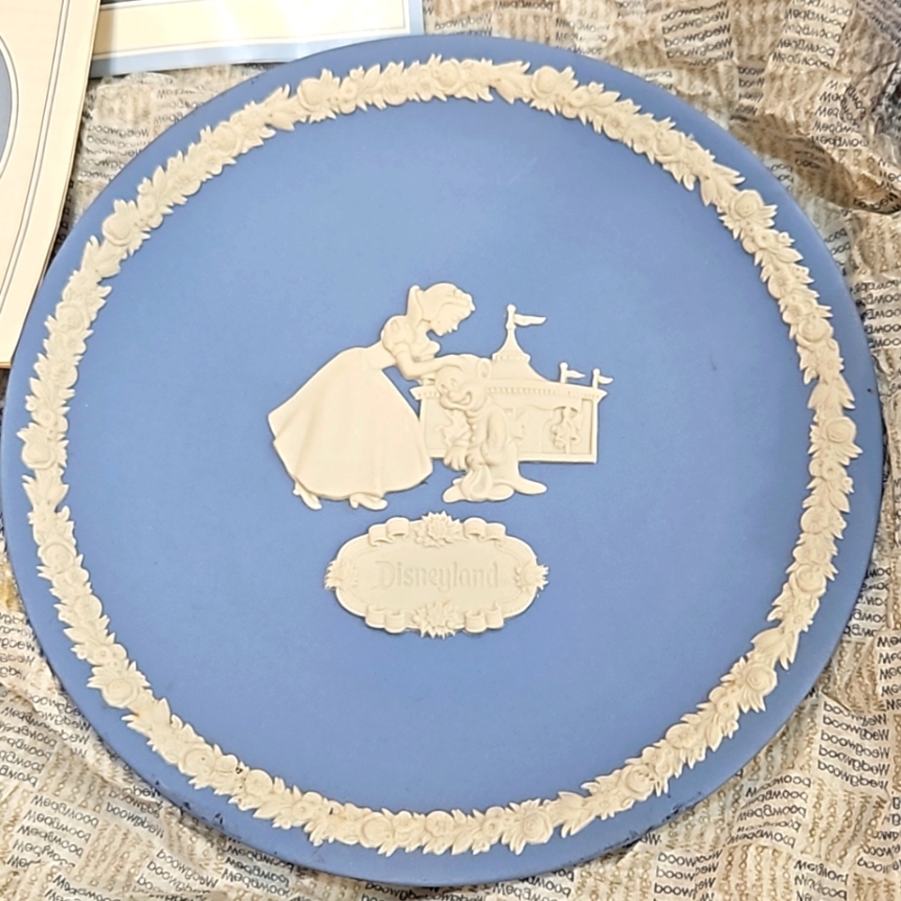 Wedgewood Snow White Disneyland blue jasper plate.